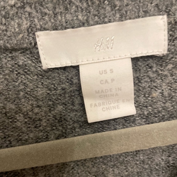 H&M Grey Sweater with Sequins - Picture 5 of 6